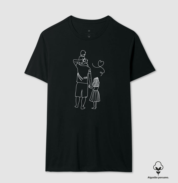 Pai com 2 filhos: Menina maior e menino
