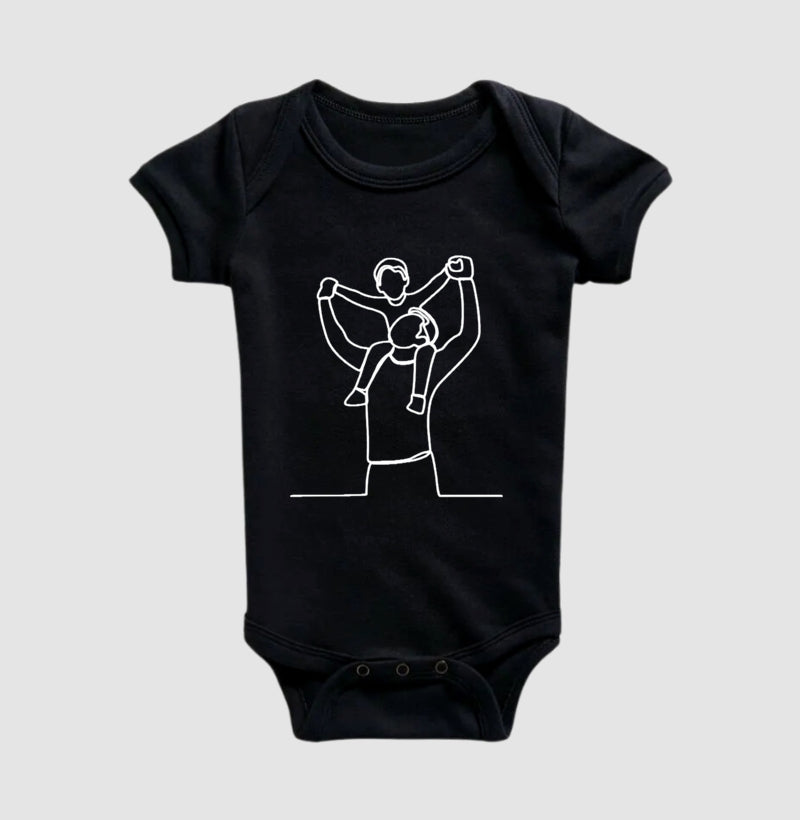 Pai com 1 filho menino no cangote - Body