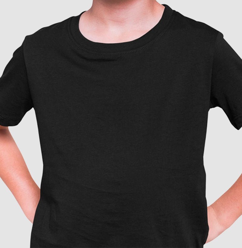 Camiseta infantil sem estampa