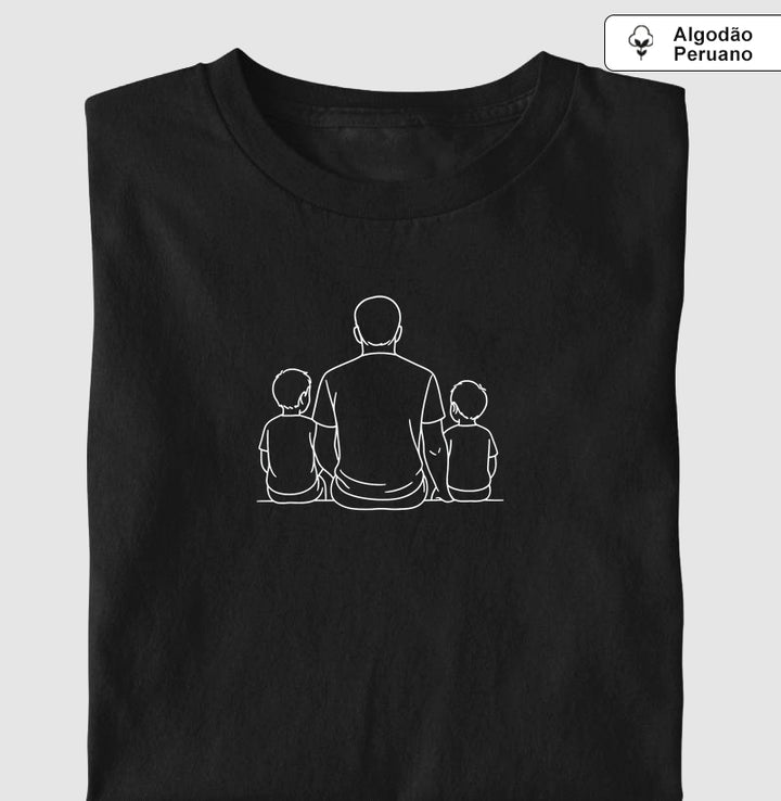 Pai com 2 filhos meninos
